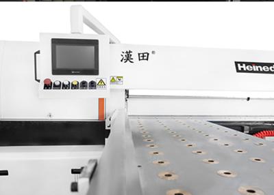 China La placa de aluminio semi automática vio la cortadora 2600m m 380V HL-8B en venta