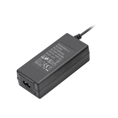 China 2A AC Switching Power Small Adapter With -40℃~+85℃ Storage Temperature for sale