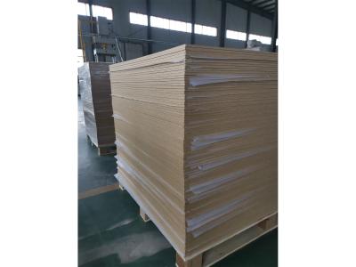 China 400-1200kg/M3 Reeded Vermiculite Board , Lightweight Vermiculite Fire Brick Sheet for sale