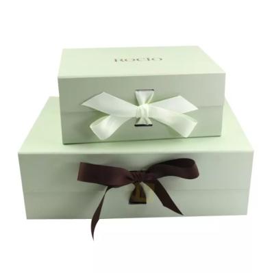 China Luxury Foldable Gift Box With Ribbon , Paper Birthday Gift Box for sale
