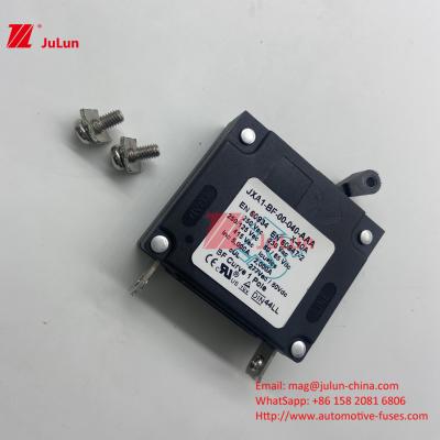 China Compact Current Overload Protector Toggle Reset AC DC AC Marine 25A Circuit Breaker en venta