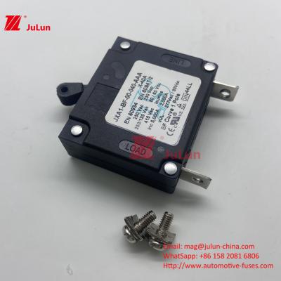 China 20A Automotive Circuit Breaker Protector Current Overload Toggle Reset  Marine Winch Sound Batte en venta