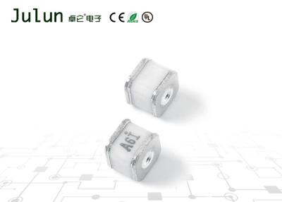 中国 タイプSHシリーズのガス放電の管5kAの正方形GDTの表面の台紙の≤0.7pFのコンデンサー 販売のため