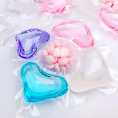 China Lavadora libre de baches Baños líquidos cápsulas de detergente de ropa amigable con el medio ambiente en venta