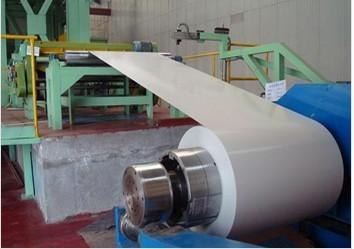 China 40 - 275 g/m2 Zinc recubrimiento 700 - 1250mm ancho EN 10169 DX51D + Z Color Coated Steel Coil en venta