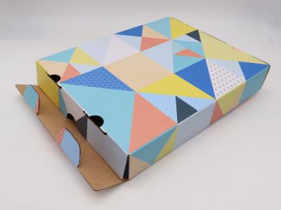 China Printed Logo Shipping Packaging Boxes Corrugated Cardboard CMYK Printing Matte varnish for sale