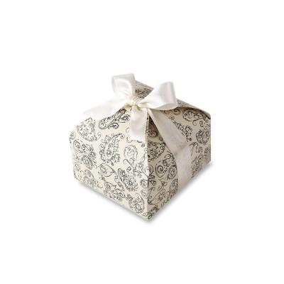 China Color reciclable de empaquetado de papel de la cartulina 4 de la caja de la torta de la hornada del regalo de la corbata de lazo en venta