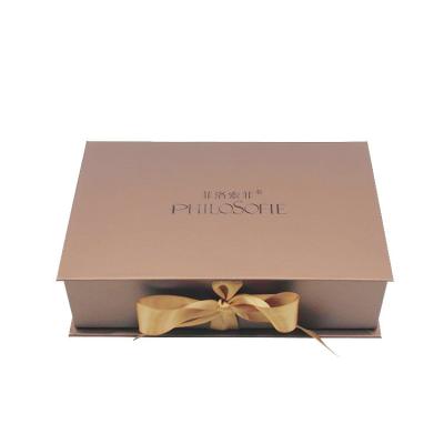 China Recyclable Underwear Gift Box 1200gsm Gray Cardboard 157gsm Art Paper for sale