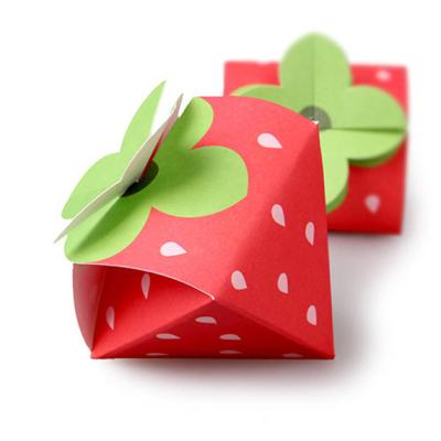 China Strawberry Shaped Paper Candy Box Packaging Custom Design Printing Logo for sale