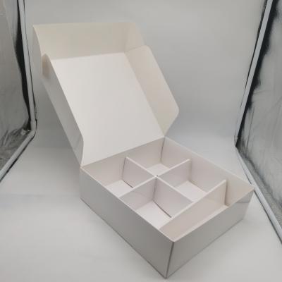 China Custom 350gsm Food Grade Paper Sushi Box Disposable Take Out Cookies Box for sale