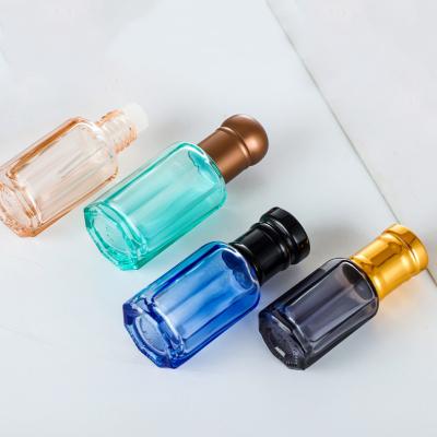 China el rodillo vacío del perfume del ODM 8ml embotella la superficie pulida multicolora en venta