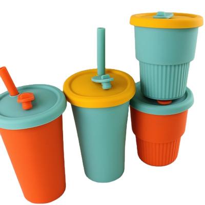 China Travel Camp Collapsible Silicone Coffee Cup 350ml With Straw Lid for sale
