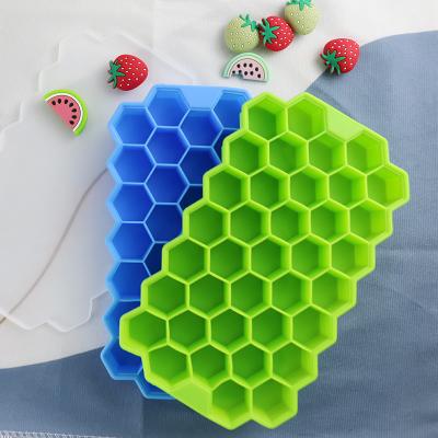 China BPA Free Honeycomb Ice Cube Mold , Food Grade Rubber Ice Cube Trays for sale