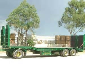China 60T Cargo Semi Trailer Truck , Low Loader Semi Trailer With Air Suspension for sale