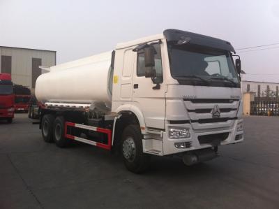 China Fuel Delivery Tanker Truck WD615.47 Model Engine Type High Performance for sale