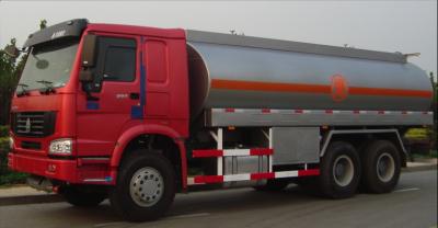 China Color opcional ZZ1257 de petrolero de Sinotruk Howo del camión del remolque 20 de la capacidad estupenda de Cbm en venta