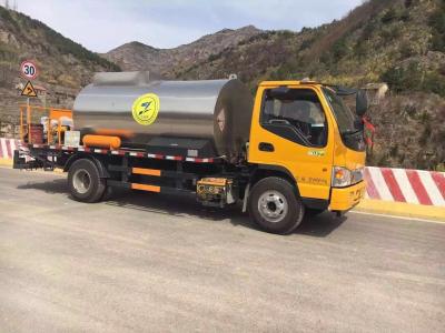 China Asfalto ESTRELADO do equipamento de construção de estradas do asfalto que pavimenta a largura da distribuição dos caminhões 6m à venda
