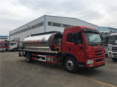 Chine commande de main gauche du matériel de construction d'asphalte de 12cbm 14cbm 4x2 FAW/camion de distribution à vendre