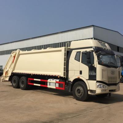 China 5800 + 1350mm Wheel Base Garbage Compression Truck Durable And Long Service Life for sale