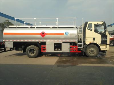 China CA1115P 15000 litros de caminhão de petroleiro diesel com sistema eletricamente hidráulico à venda