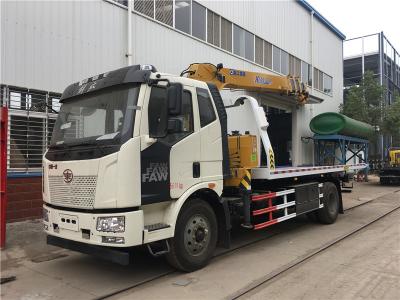 中国 ユーロ3の放出FAW J6P貨物自動車-取付けられたクレーン トラックCA5310JSQP63K1L6T4E5 販売のため