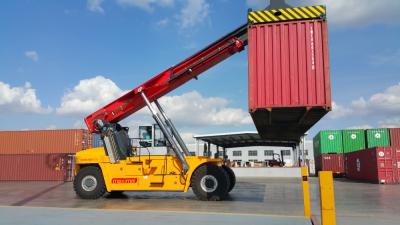 China Maxi - Mal 45 Ton Reach Stacker Container Lifting Forklift With Diesel Engine CRS4532 for sale