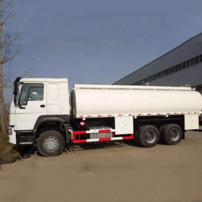China Wit 10 rijdt Handtransmissie 6000 de Vrachtwagen Euro 2 van de Gallon6x4 Olietanker Te koop