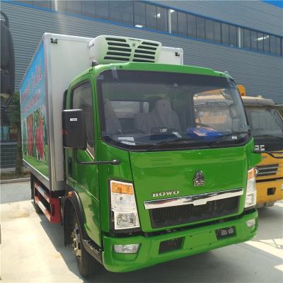 China A luz de Howo refrigerou o tipo de condução de 3 toneladas da capacidade 4X2 do caminhão da carga à venda