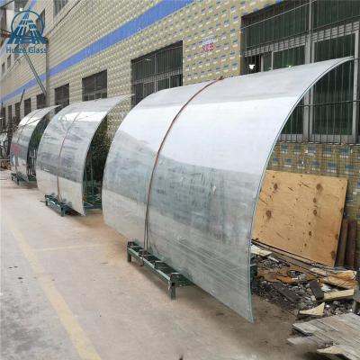 China Fencing Custom Jumbo Building Low Iron Bent Curved Hot Tempered Glass For Project en venta