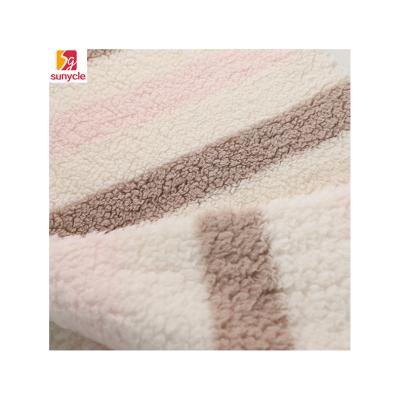 China Knit Plush Fleece Velveteen Fabric 220gsm For Sofa à venda