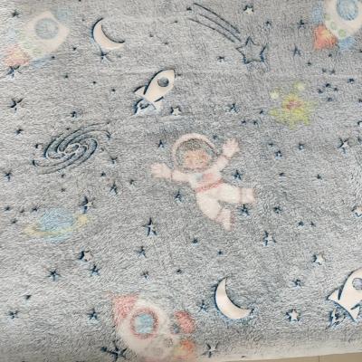 China 100% Polyester Flannel Fleece Fabric 150D 350gsm For Bedding Warm Blanket for sale