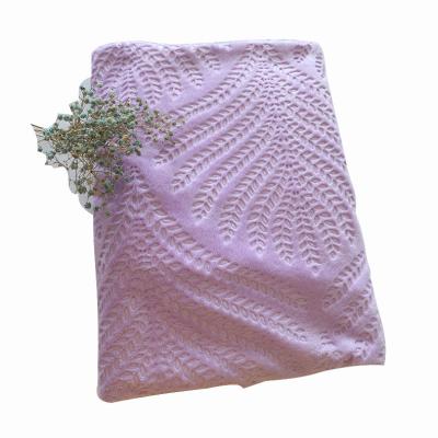 Cina Lato tosato a strisce cationico del doppio del tessuto del vello della flanella per i vestiti delle donne dei pigiami degli indumenti da notte in vendita