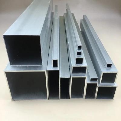 China Tubos de alumínio do quadrado de 6000 séries que anodizam a extrusão de alumínio quadrada à venda