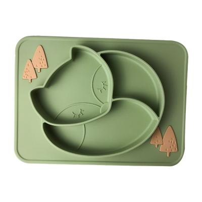 China Custom Green Silicone Baby Tray Fox Shape BPA Free Silicone Baby Plate for sale