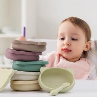 Cina Suction Bowl Silicone Feeding Set Divided Suction Plate Cup Toddler Utensils Spoon in vendita