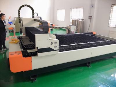 China Cnc Fiber Laser Cutting Machine / Fiber Laser Cutting System with Protect Cover for sale