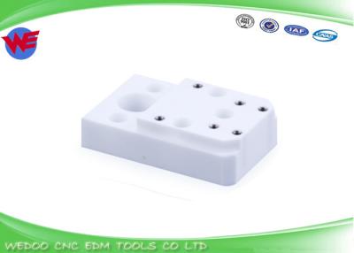 China Baje el color blanco CH304 de la placa de cerámica del aislador de las piezas de la máquina de Chmer EDM en venta