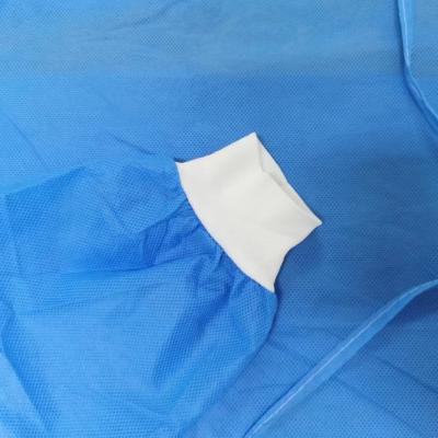 China OEM aceito SMS PP PE Nível 1 2 3 Vestes cirúrgicas descartáveis para isolamento cirúrgico à venda
