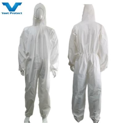 Китай Белый водонепроницаемый защитный костюм ПП ПЕ Дыхательные комбинезоны с поясом и капюшоном продается