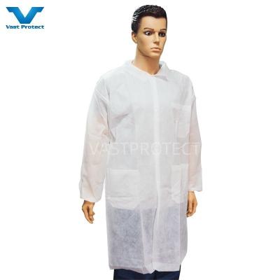China 30GSM-50GSM Non Woven White Lab Coat For Food Industry Visitors Personalized Design for sale