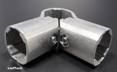 China Conectores de tubos de alumínio de 4 vias tamanho padrão 90 graus juntas de ângulo reto à venda