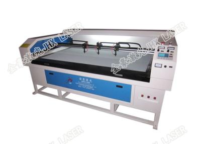 China Máquina de gravura de perfuração do laser das sapatas, máquina de corte do laser de três cabeças para sapatas à venda