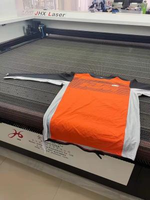 China 100W 130W Vision Laser Cutting Machine For Sportswear for sale