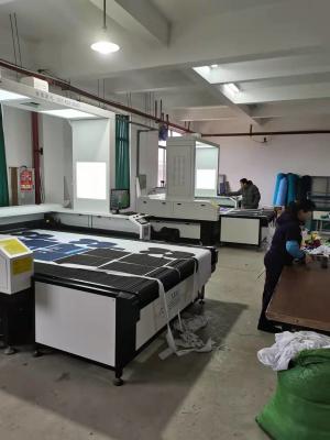 China Extended Table Vision Cutting Machine For Sportswear Cyclingwear Jersey Cutting for sale