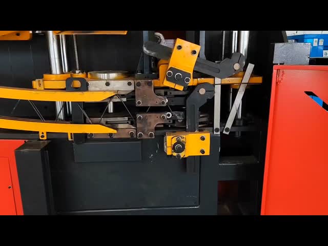 Welding machine for steel truss formwork