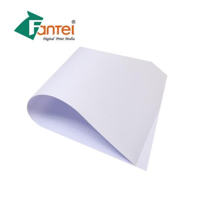 China 200DX300D PVC Flex Banner 300gsm White Pvc Banner For Poster Printing for sale