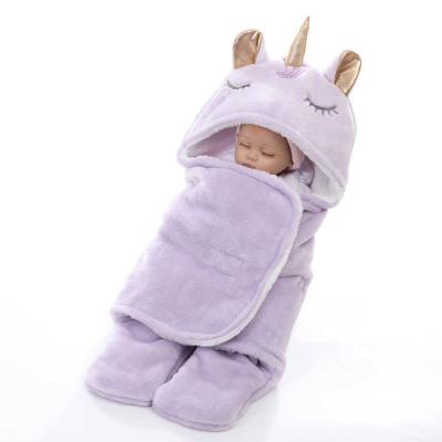China Soft Thick Newborn Sleeping Bag Fleece Polyester Newborn Winter Sleep Sack en venta