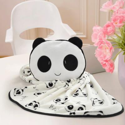 中国 Panda Fleece Travel Blanket 2 In 1 Flannel Portable Pillow And Blanket 販売のため