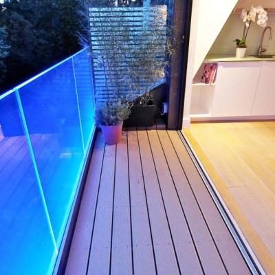 China Minimalist Style Glass Railing System Clear Laminated Frameless Tempered Glass for Deck for sale