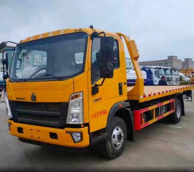 China Almost New Second Hand Road-block Removal Truck Tow Truck for Sale for sale